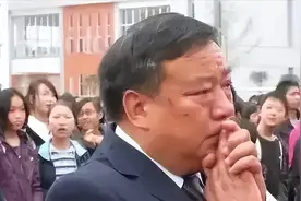 最被怀疑的穿越者，无数次组织地震演练，汶川地震救下2300名师生图片
