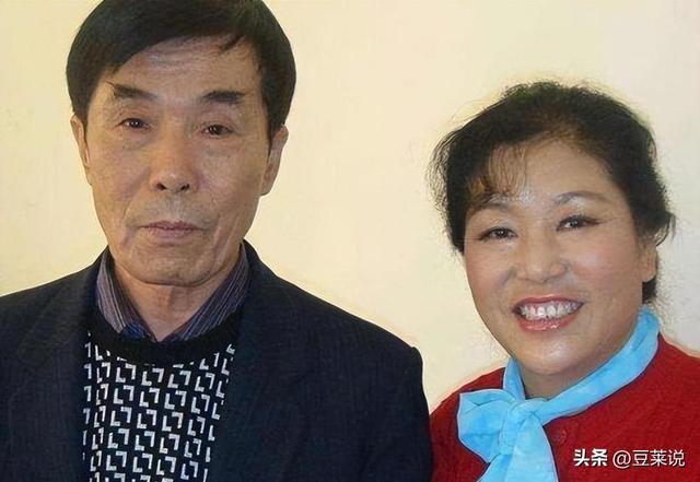 老艺术家何庆魁，被自己亲儿子捅刀：他嫖不动了，每月1万够花