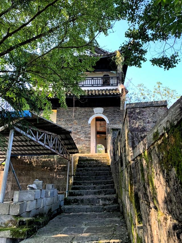 世界上只有中国湖南省凤凰县才有的全球 “独一无二的10大奇景”