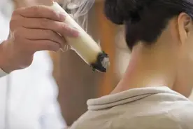 总是感觉后背发凉，这是怎么回事？中医教你三种方法解决！图片