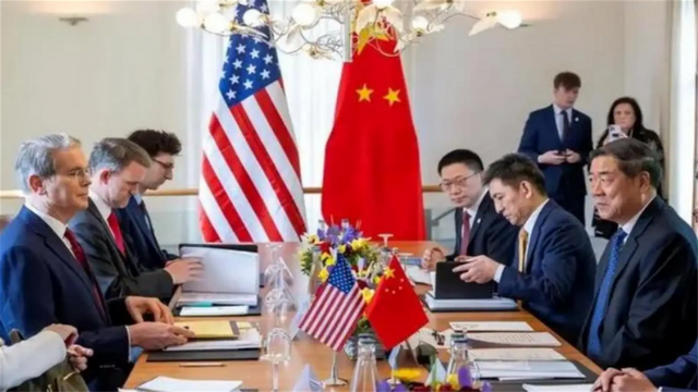全扣押一个不放过！美制裁重拳打在台湾身上，转头对大陆友好微笑