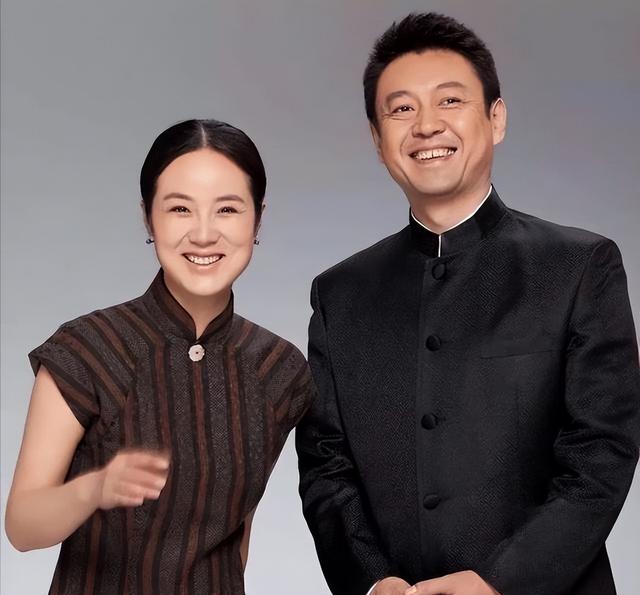 私生活混乱？被传10年换5任妻子，从央视离职的他，如今怎么样了