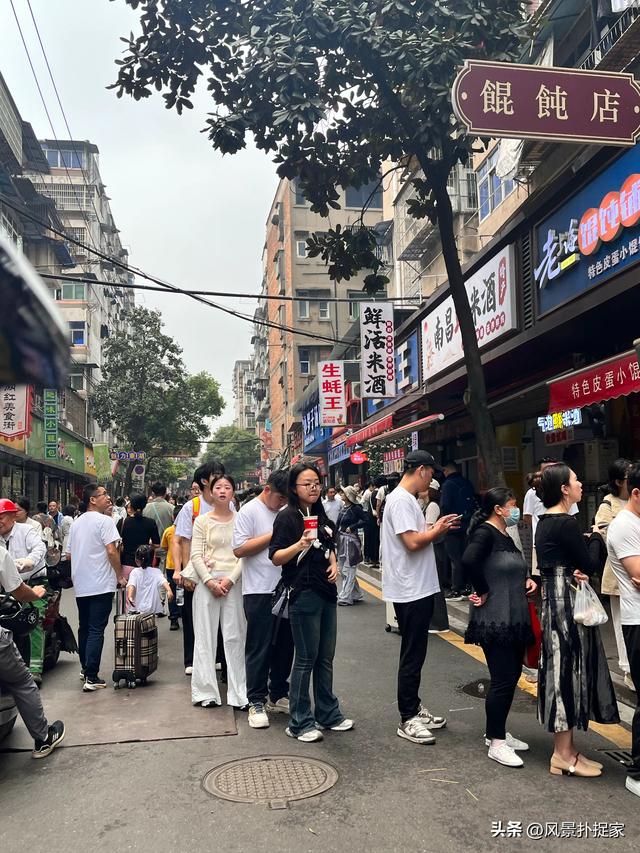 暑假的南昌大士院，热闹非凡
