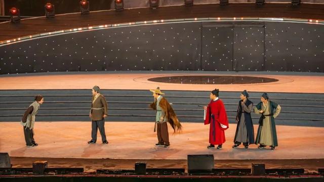ACME助力长江三峡国际旅游节开幕，光影点亮宜昌夜空