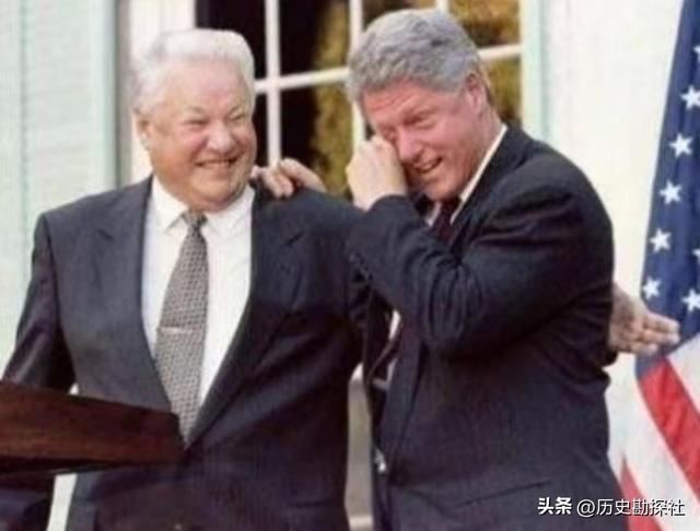 2007年，叶利钦病逝后的遗容，他双眼紧闭，神态安详，宛如沉睡