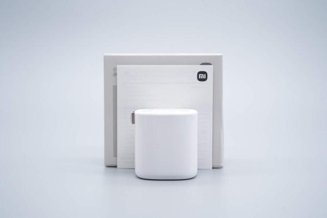 小米新款45W氮化镓小布丁充电器拆解，这些不同点需要注意