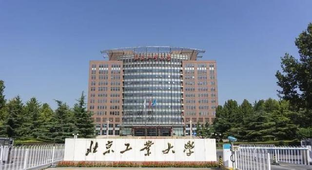 52岁郭德纲也没想到	，默默无闻的徒弟阎鹤祥，已经悄悄给他争光了