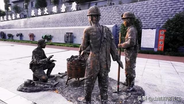四川很奇特的县，对行政归属地认同感不强，藏着罕见自然奇观！