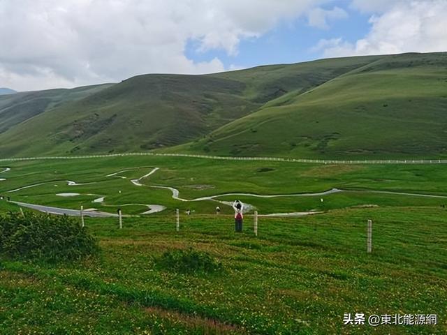 抓住夏天的尾巴，奔向大海草山