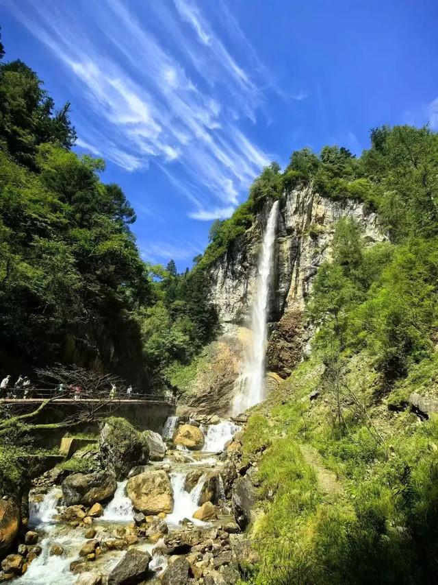初秋官鹅沟：水清山染、静候君来