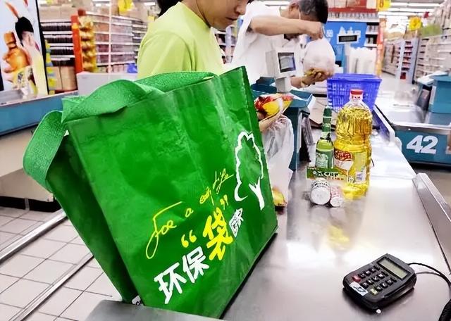 上海“禁塑”9月1日落地！外卖行业一夜变天，全国或将跟进