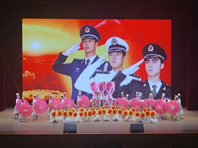 走进校园收获多·旅游文化展风采