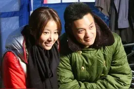 周一围：女友童蕾嫁富豪，与林心如暧昧后，娶离异的朱丹，也幸福图片