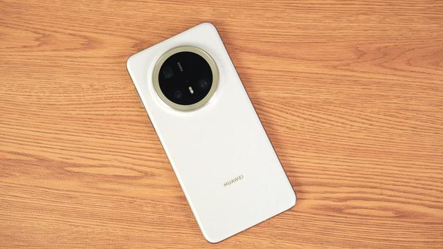 新旗舰销量战报出炉：小米、华为、OPPO，三足鼎立？