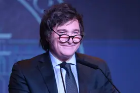 果然不出意外，阿根廷大乱了，米莱无路可走，还得是中国出手相助图片
