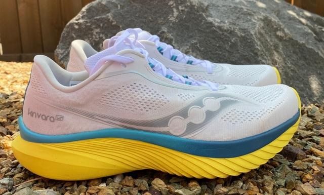 跑鞋中的劳斯莱斯有多爽？500公里肉身实测，告诉你哪双最值得买