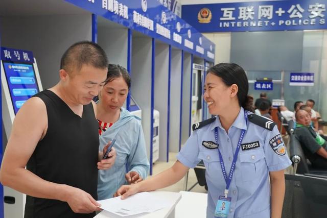来海南！“警”色怡人