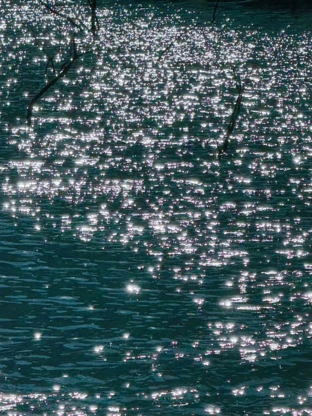 松坪沟彩林已“封神”！泡暖泉、赏非遗打铁花，这波三重盛宴错过等一年！