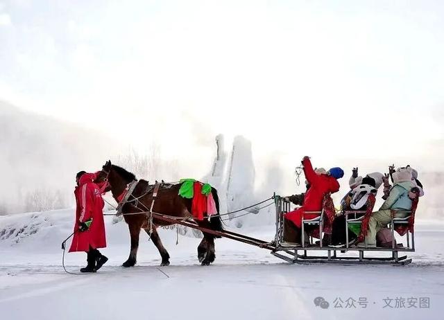 躲进长白山下的童话雪村，这里一站式承包你冬天的快乐！