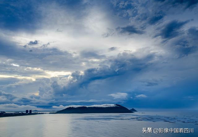 海南陵水：新村湾美景如画