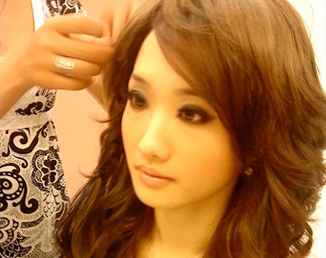 原来她早已离世，自己定墓园和寿衣，3200万遗产全给姐姐