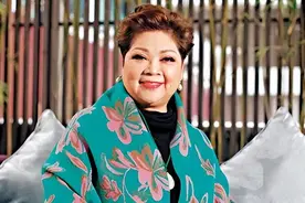 香港情歌天后一婚被家暴，带6个孩子被二婚丈夫宠上天，如今婚前协议曝光，原来这才是真相图片