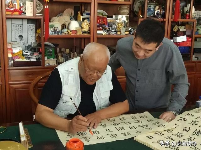 杨再春逝世，拥有千万学生的书法家，北京体育大学校名是他题写