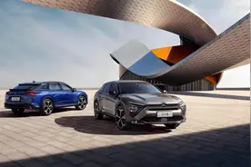 法系的“黑马”，车长4805mm，升级高级音响，配1.6T+8AT+双独悬图片