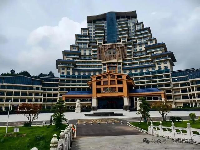 从水司楼到大庸古城，那些投资上亿烂尾、巨亏景区的重生之路