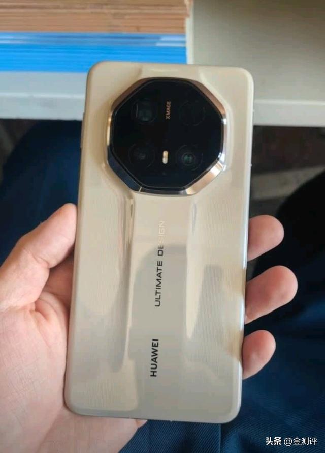 华为Mate 80 RS曝光：24GB+2TB王炸顶配，超高端机圈再无对手？