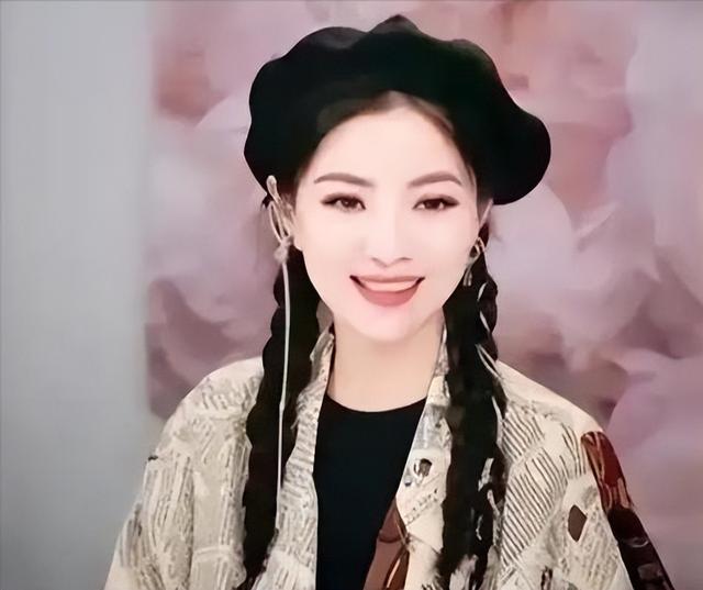 和撒贝宁同居四年	，却转身和富豪在一起，没想到如今沦落至此