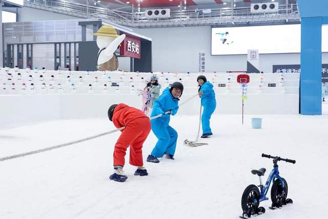 城市-悅西安-歡樂奇遇 雪舞長安西安首個室內大型雪上樂園嘉年華活動啟幕-榮耀西安論壇-(4)