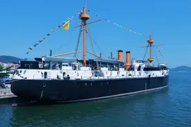 定远舰残骸打捞出水，但仍有一部分被放靖国神社！这一切尚未结束图片