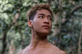 写真 | 纯爱黑皮肌肉男登山运动员图片