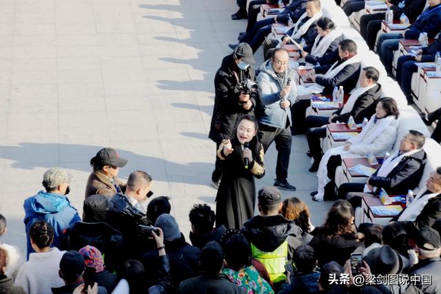 2025年青海同仁热贡文化唐蕃古道行兰州站农文旅商推介活动启幕。