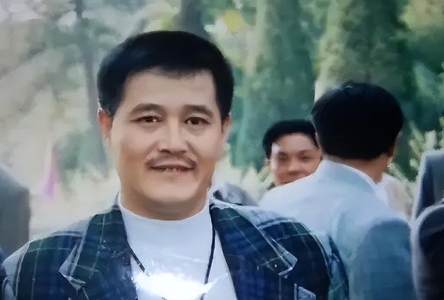 赵本山长子赵铁蛋因病去世，女儿成网红，上亿家产花落谁家?