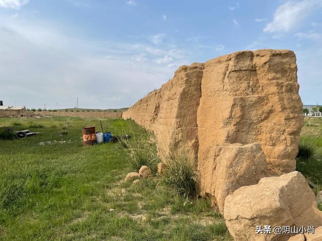 达茂旗达尔罕、百灵庙、乌克忽洞，固阳银号、忽鸡沟田野考察笔记