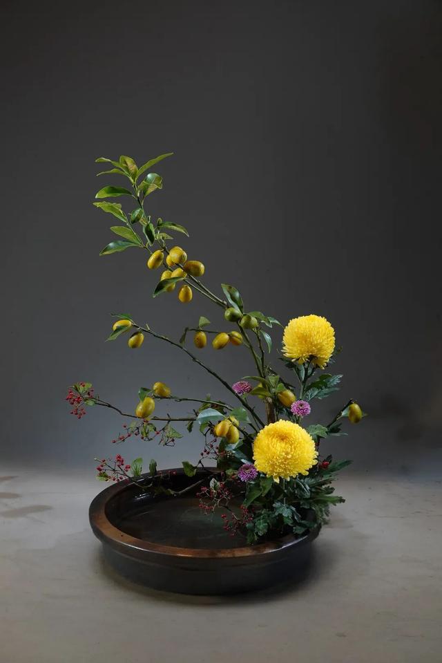 30个名师菊花插花作品，带你赏尽秋日好风景