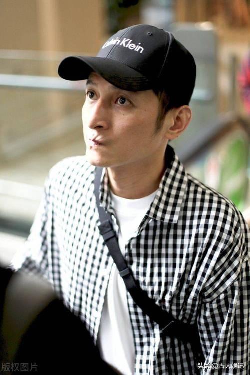 从主持人到“精神病” 无儿无女消失多年的李维嘉 48岁现状令人唏嘘