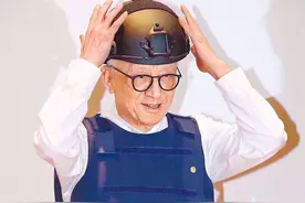 绿营纷纷与曹兴诚切割，谢寒冰：到底是谁蠢很快就能看到了图片