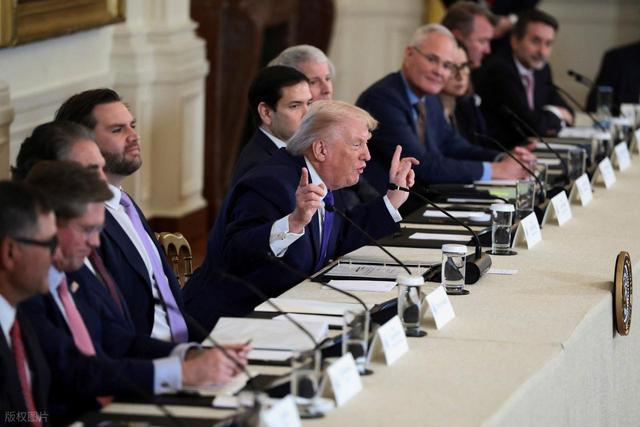 明抢5000万桶石油后，特朗普转头才发现：中国连一桶都不肯买了