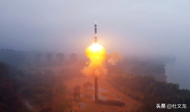 朝鲜公布8700吨核潜艇，10个垂直发射管，威慑覆盖美日韩