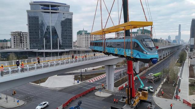 美签订贸易大单	，冤大头终于出现，特朗普叫嚣：矿产多到用不完