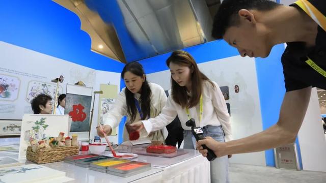 上合之约，津门盛启：科技与文化交融点亮峰会新闻中心