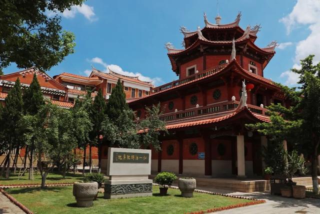承天寺：藏在市中心的“山林”
