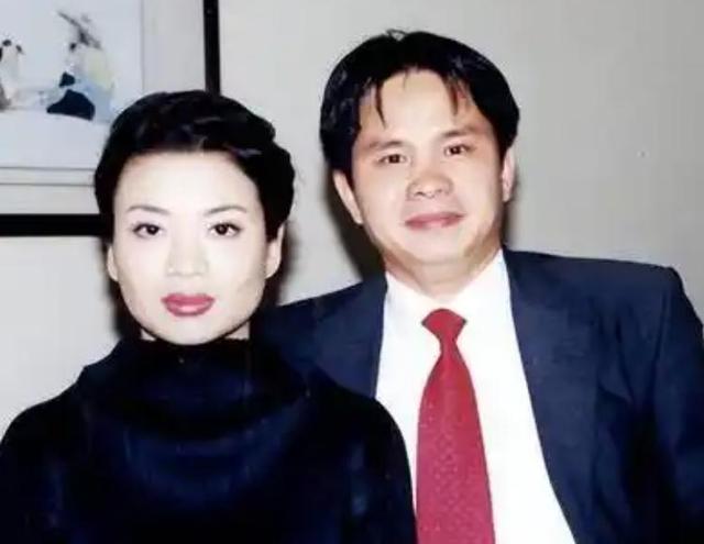 不结婚怎么解决生理需求？56岁的歌唱家张也，用行动给出了答案