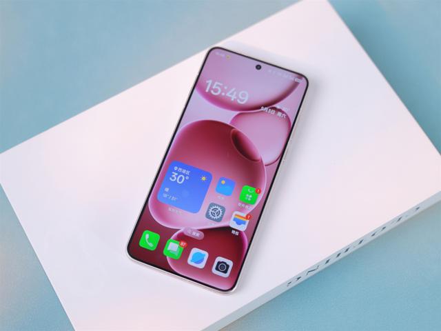 OPPO Find X9 Ultra影像曝光：2亿主摄+大潜望镜，多分区光谱摄像头