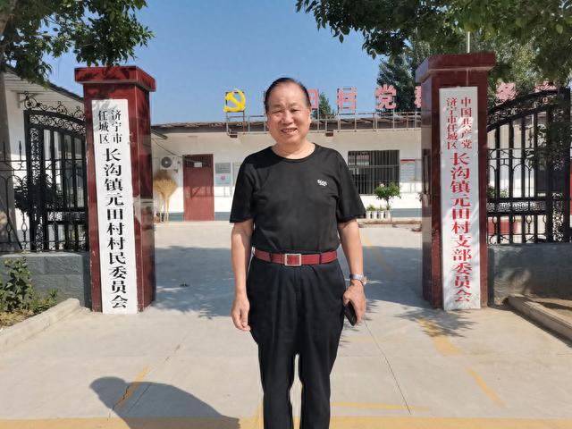 书画名家捐赠墨宝 助力乡村文化建设