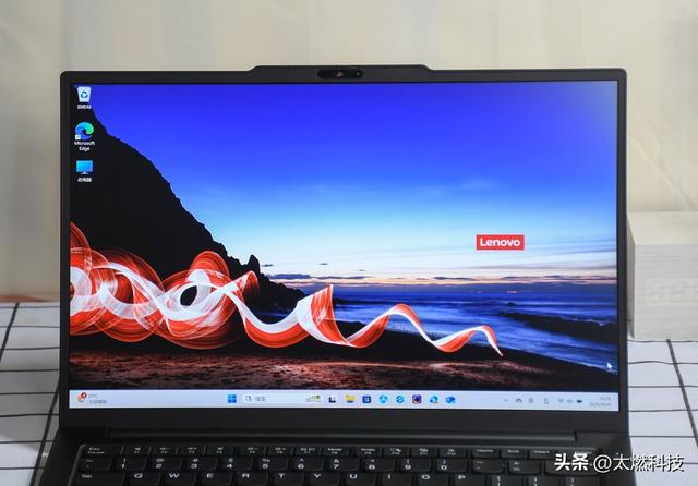 ThinkPad E14 2025 AI元启长续航版测评：全天候续航超轻薄商务本