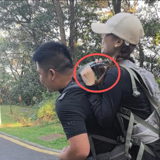 广东女子登山脚崴，被陌生小伙背40分钟下山:恶心的一幕出现了